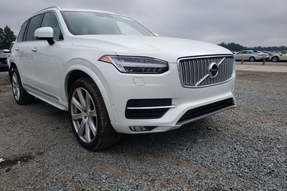 VOLVO XC90 T6