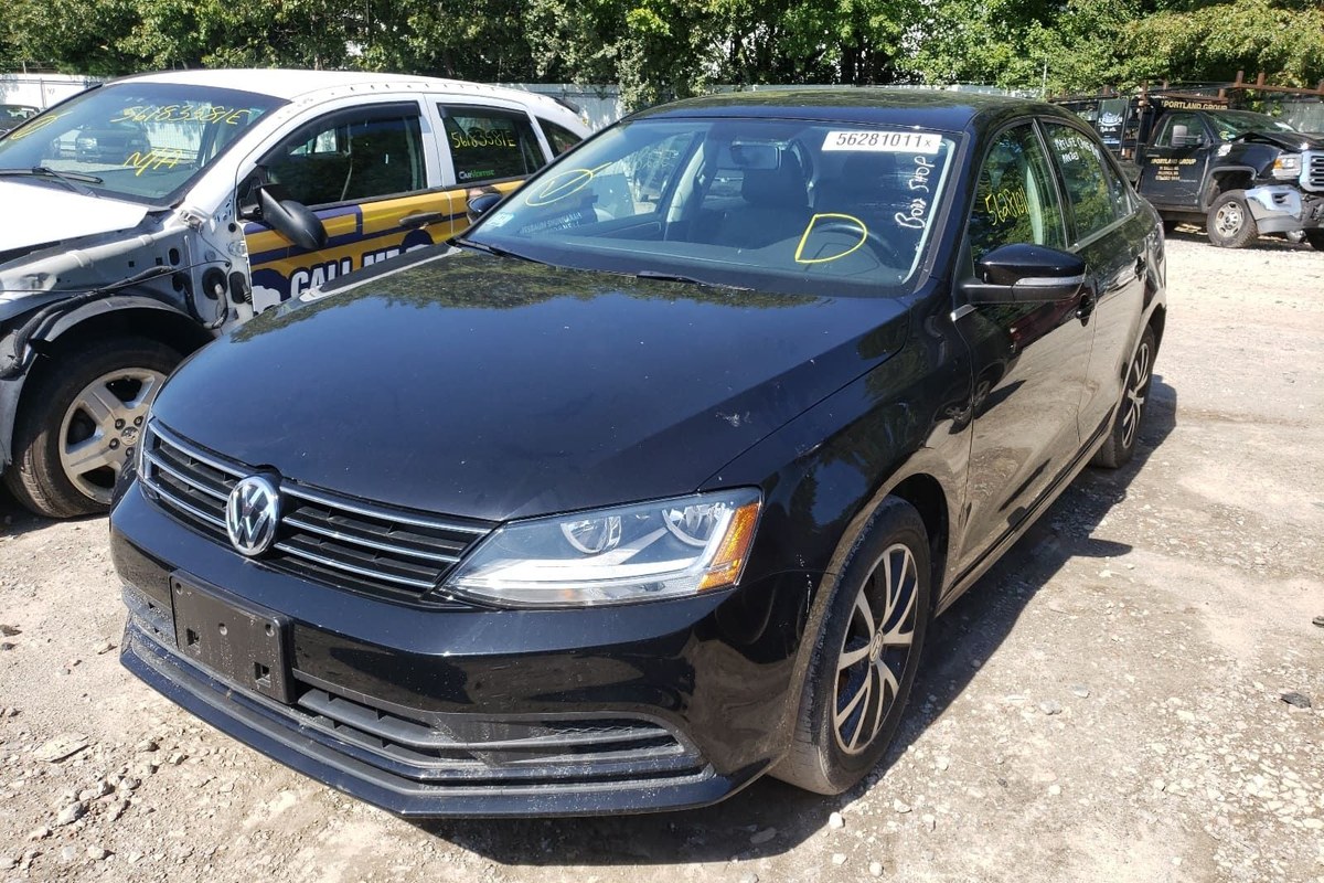 VOLKSWAGEN JETTA SE